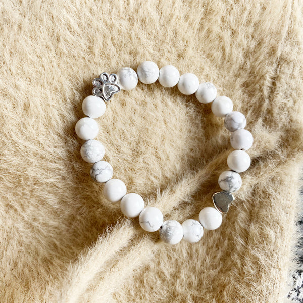 Natuursteen armband met pootje & hartje – handgemaakt ontwerp