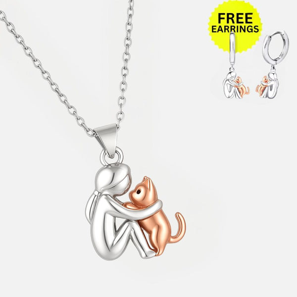 Knuffelende kat hanger ketting met bonus oorbellen