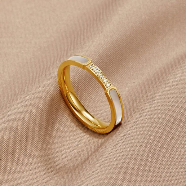 Goudkleurige ring met inleg