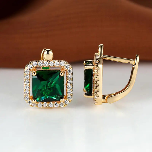Goudkleurige oorbellen met vierkante groene zirkonia | goudkleurig
