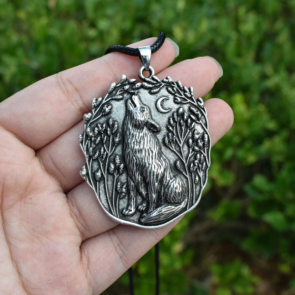 Ketting met maan en wolf – hanger met krachtdier