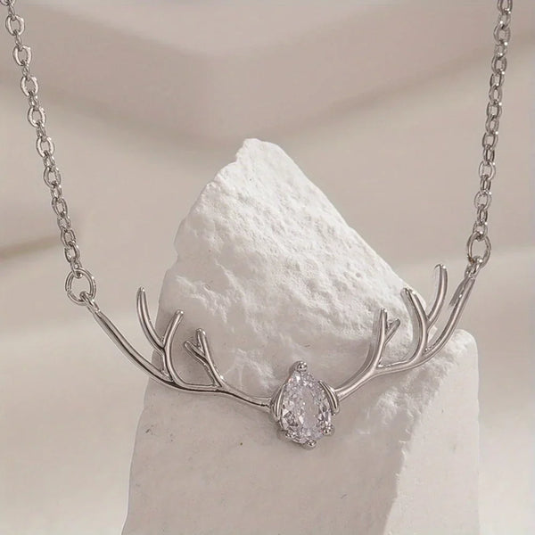 Hertengewei ketting met fijn hartje
