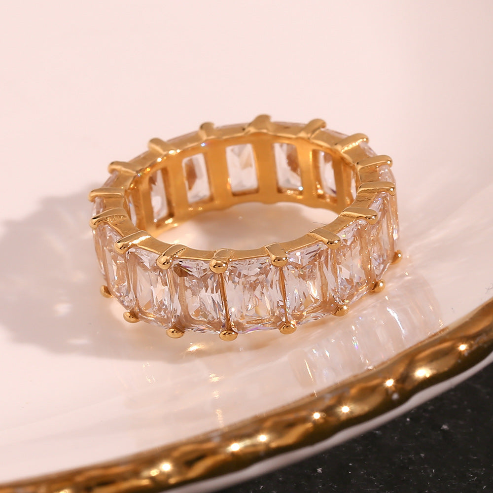 Sanna ring met diamantlook steentjes