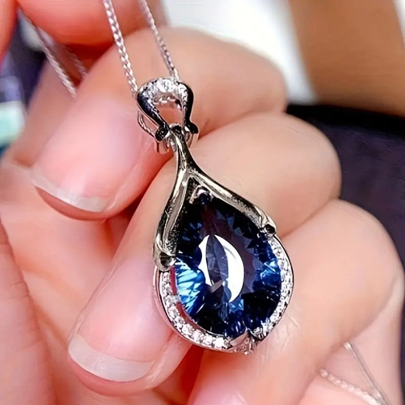Zilverkleurige saffier druppelketting