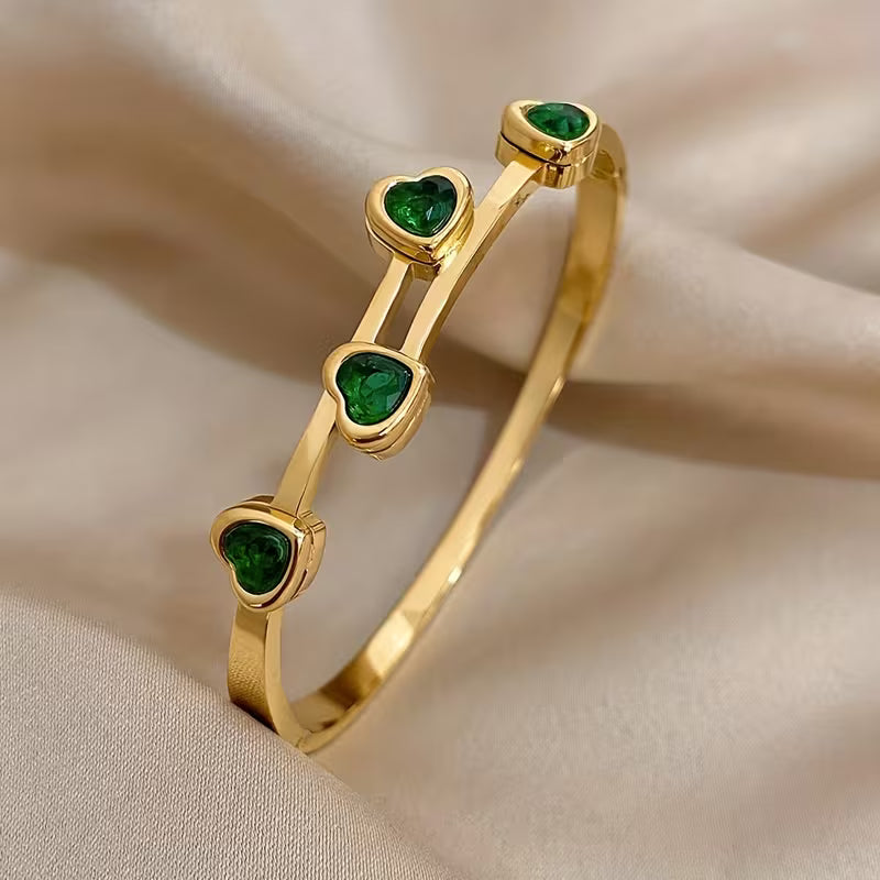 Verde armband met hartjes | goudkleurig