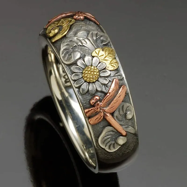 Vintage ring met zonnebloem en libelle
